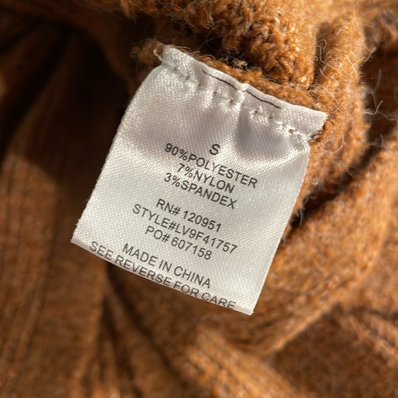 Olive + Oak Knotted Sweater - Small - Picture 5 of 5